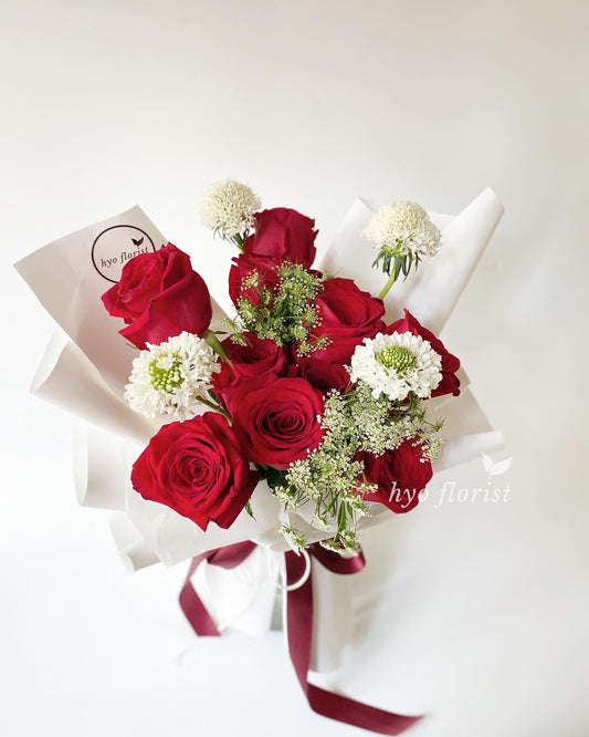 Amour - Red rose bouquet